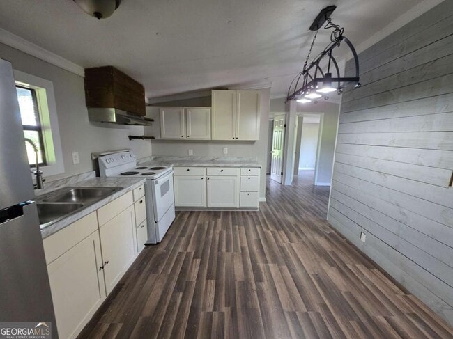 Building Photo - 1577 Corinth Poseyville Rd