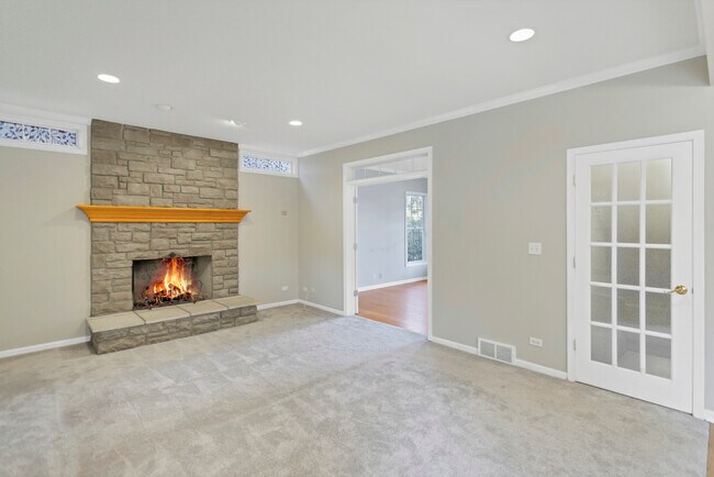 Building Photo - 40W148 Carl Sandburg Rd