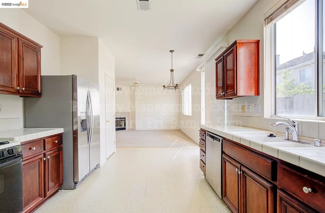 Building Photo - 5442 Rockwood Cir