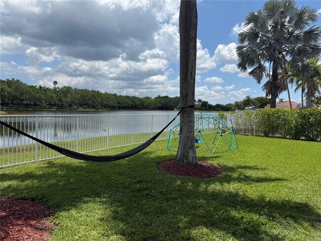 Building Photo - 1070 Capistrano