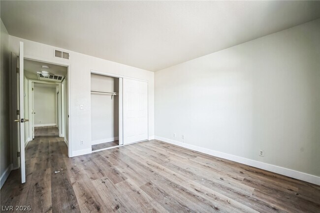 Building Photo - 2978 Juniper Hills Blvd