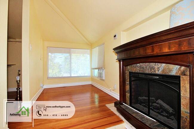 Building Photo - 2391 Placer St