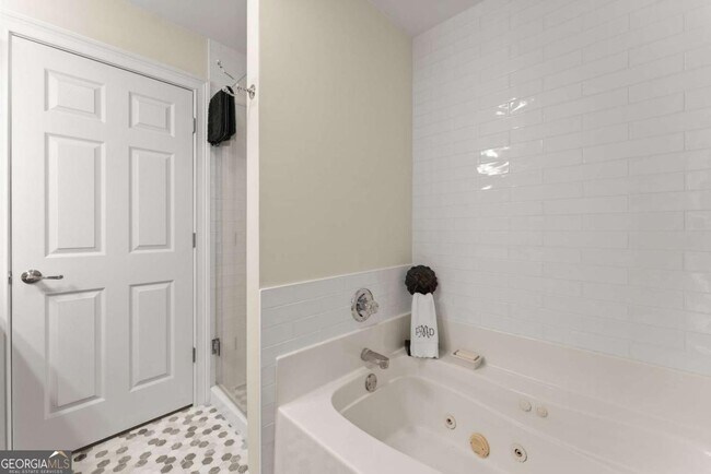 Building Photo - 2507 Terrace View NW