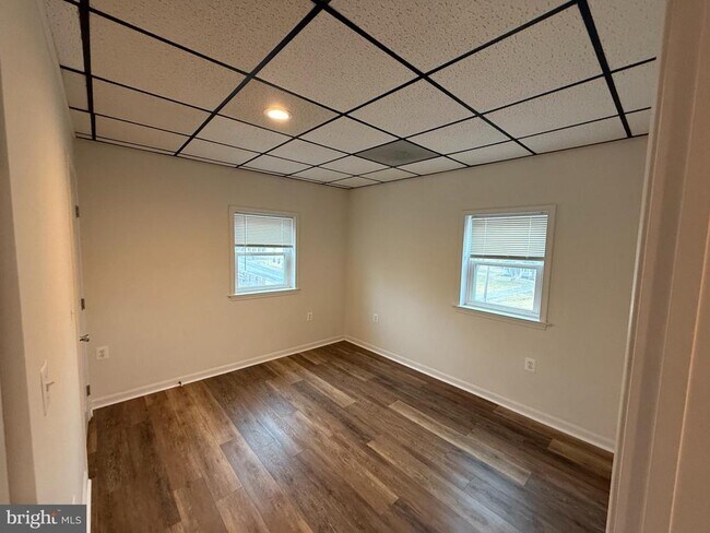 Building Photo - 5375 Mulberry St