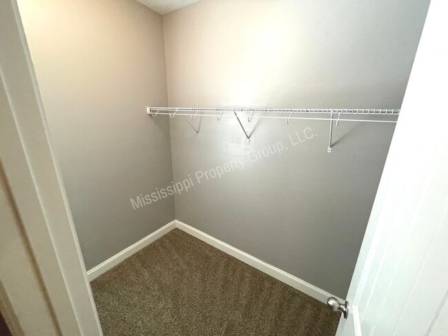 Building Photo - 4BR/4.5BA For Rent