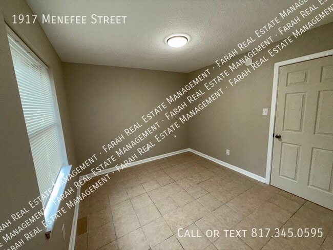 Building Photo - 1917 Menefee St