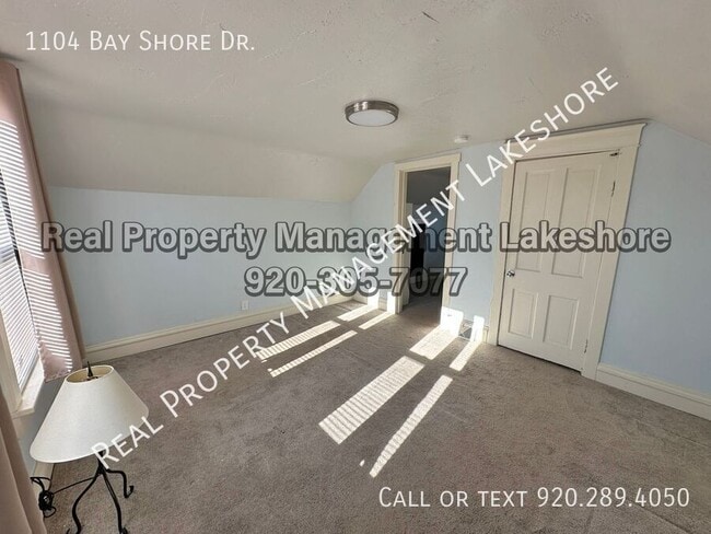 Building Photo - 1104 Bay Shore Dr