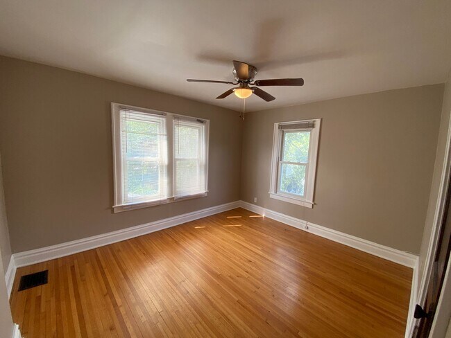 Building Photo - W Pacemont Rd 152-154 NSLLC