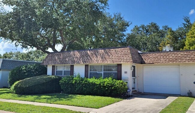 Primary Photo - 1301 Cara Dr