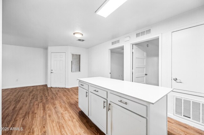 Building Photo - 3065 N 67th Ave