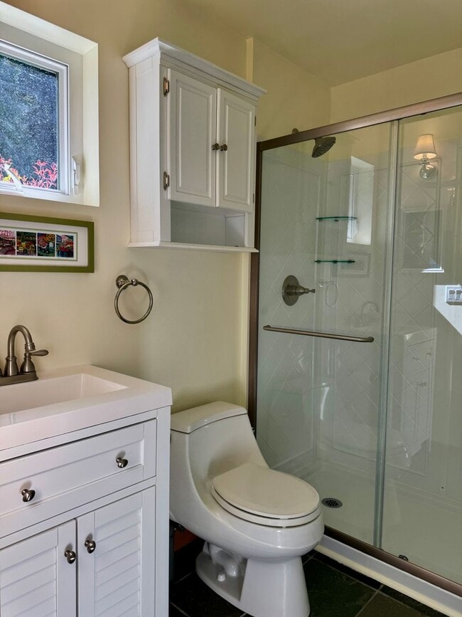 Building Photo - This gorgeous Bainbridge home is available with flexible lease terms starting July 10th