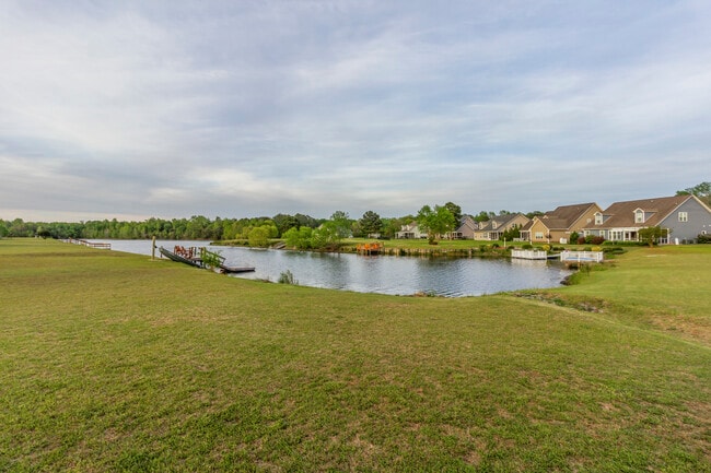 Building Photo - 301 Antioch Rd