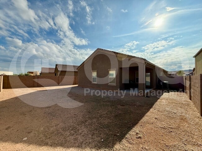 Building Photo - 10305 N Arroyo Lupine Way