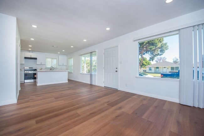 Building Photo - Remodeled Home