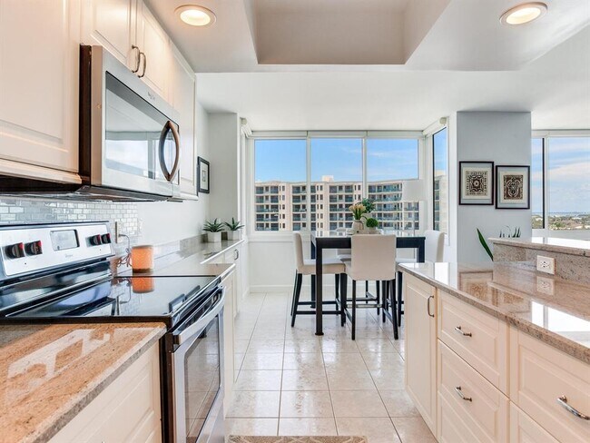 Building Photo - 660 Island Way