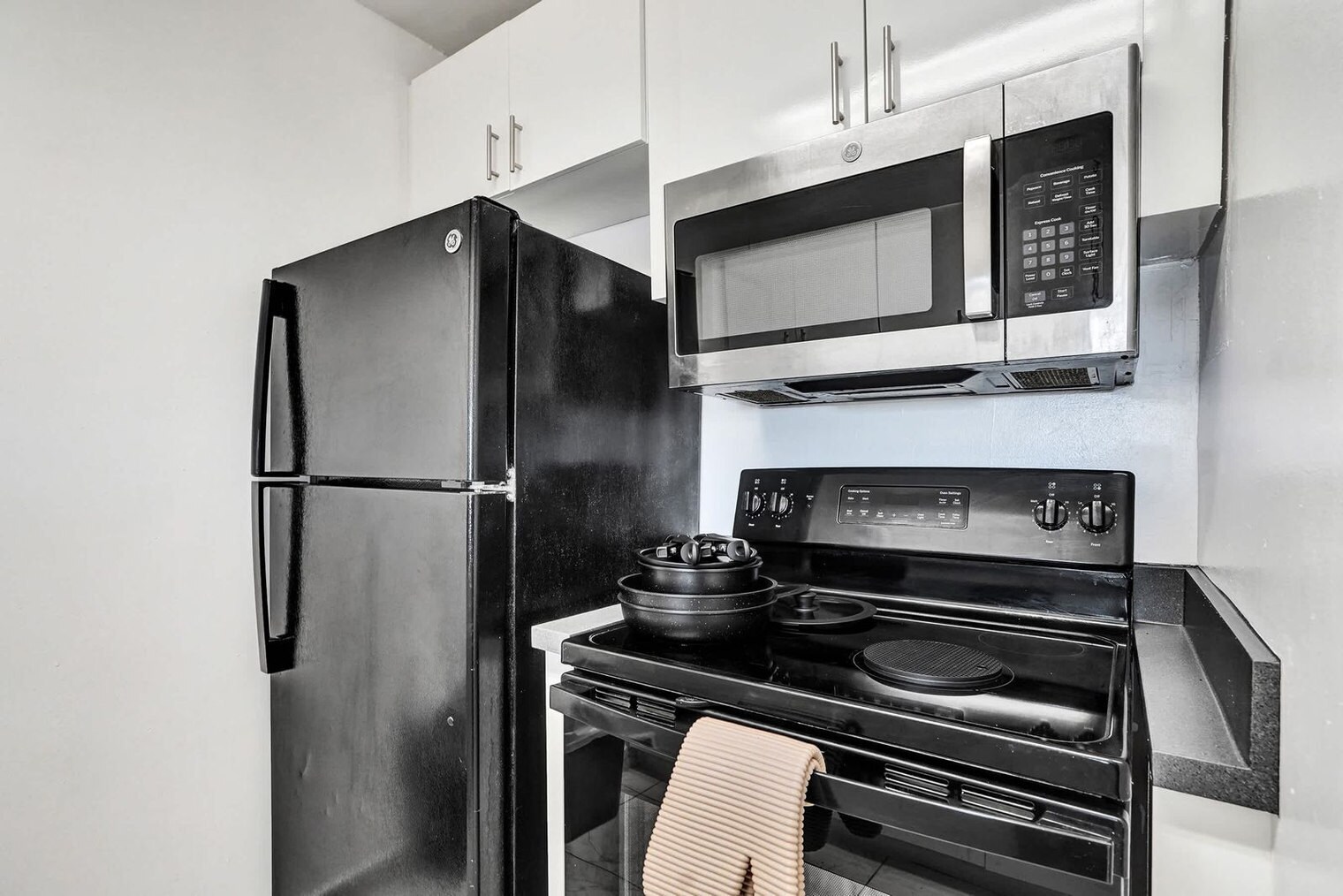 Building Photo - 777 NW 155th Ln