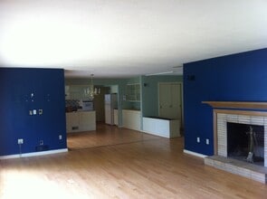 Building Photo - Beautiful Lakeside home in Windsor Vermont - Will go fast (CURRENTLY UNDER CONTRACT)