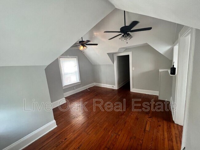 Building Photo - 610 Redgate Ave