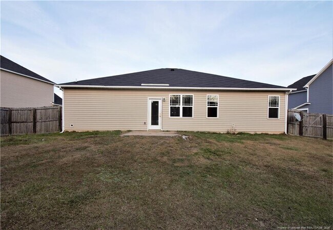 Building Photo - 140 Meherrin Lp