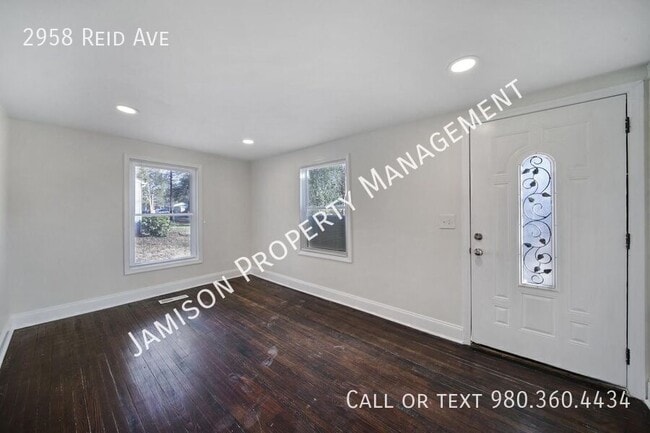 Building Photo - 2958 Reid Ave