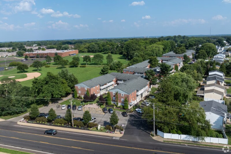 Building Photo - 3241 Hulmeville Rd