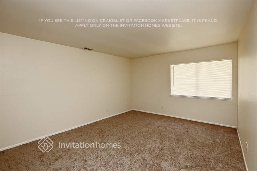 Building Photo - 1752 Willowbrook Ln