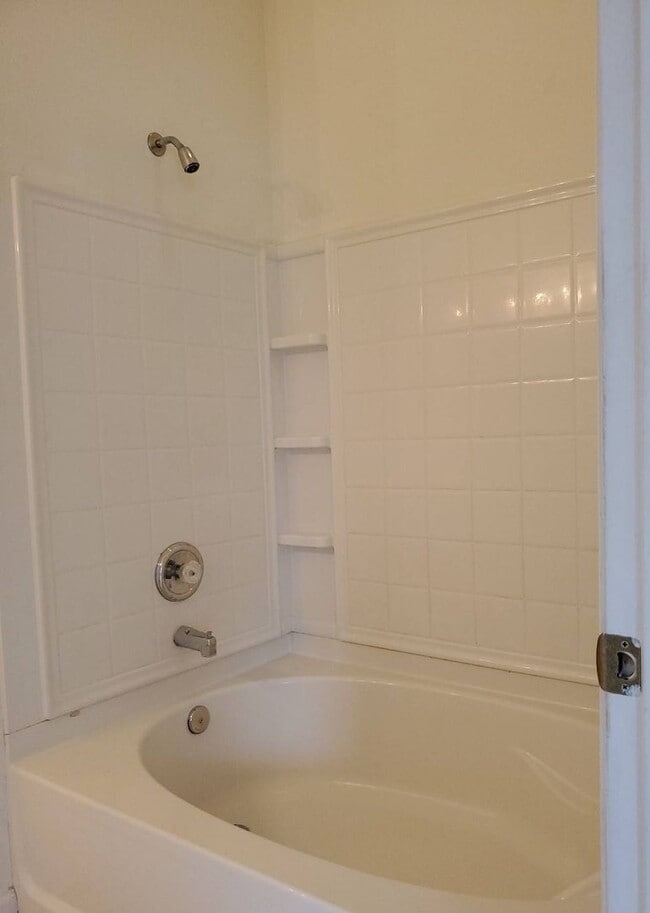 Building Photo - Lovely 2/2.5 in Bartram Park