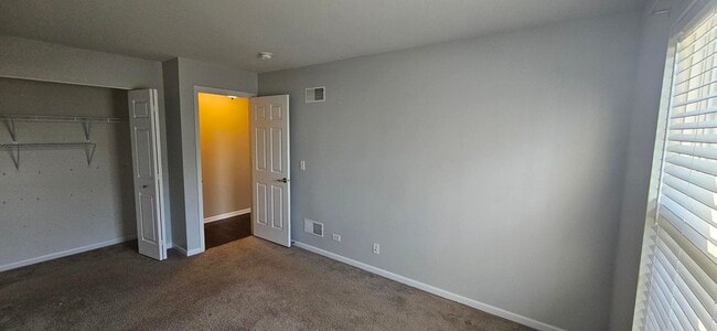 Building Photo - 2625 Christie Dr