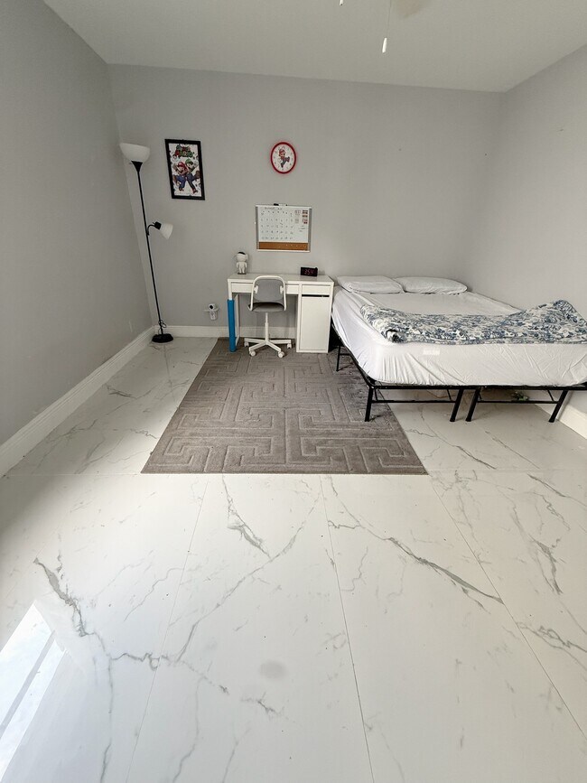 Building Photo - 19625 Sedgefield Terrace