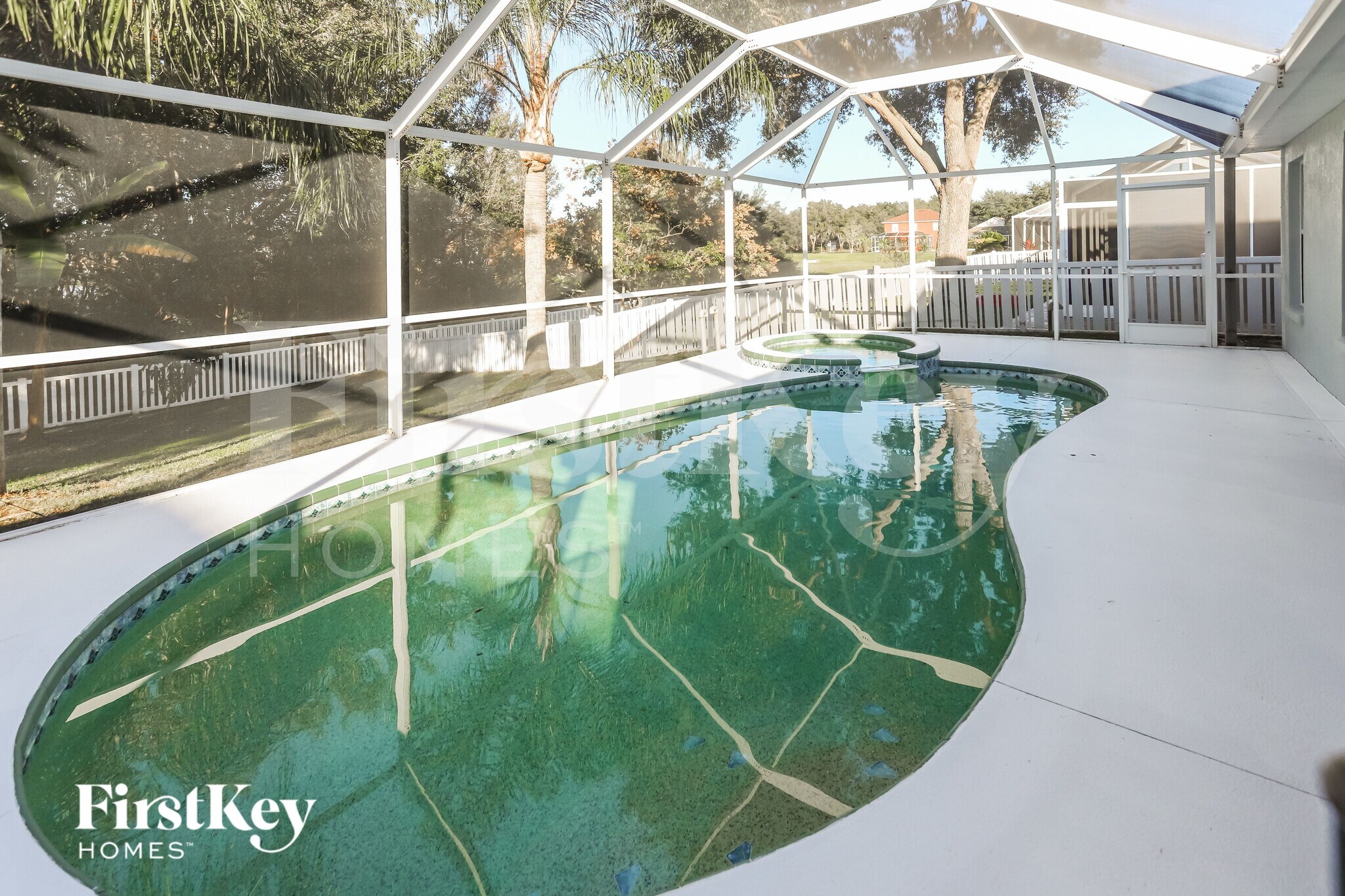Building Photo - 9836 Laurel Ledge Dr
