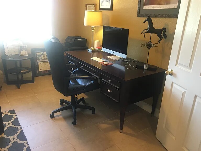 Office - 1098 Columbus Way