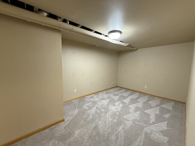 Building Photo - 827 Avenue E
