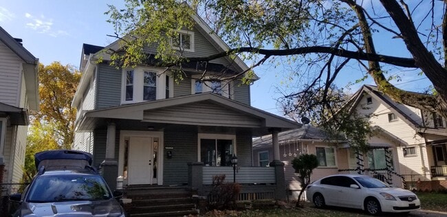 Building Photo - 3915 Hyde Ave