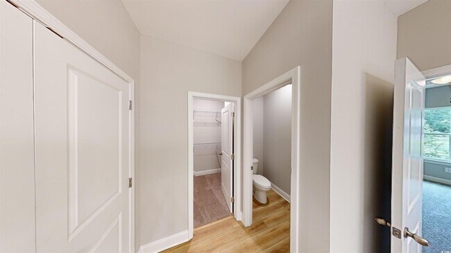 Building Photo - 1016 Moen Lp