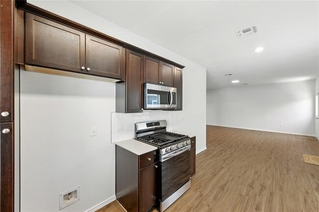 Building Photo - 7013 Tonka Ln