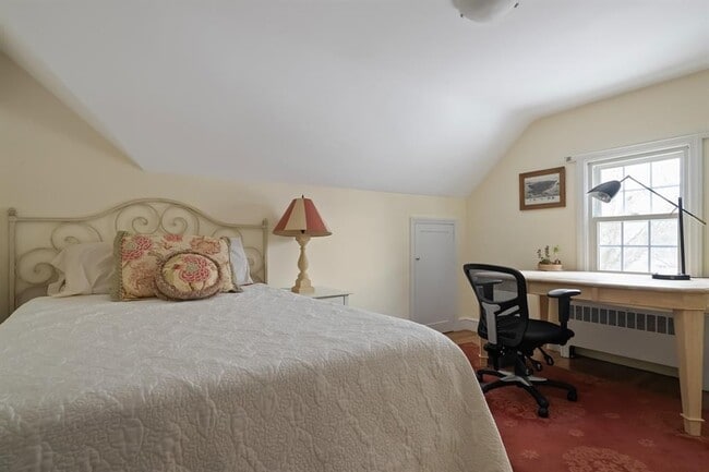 Building Photo - 46 Bowden Ave