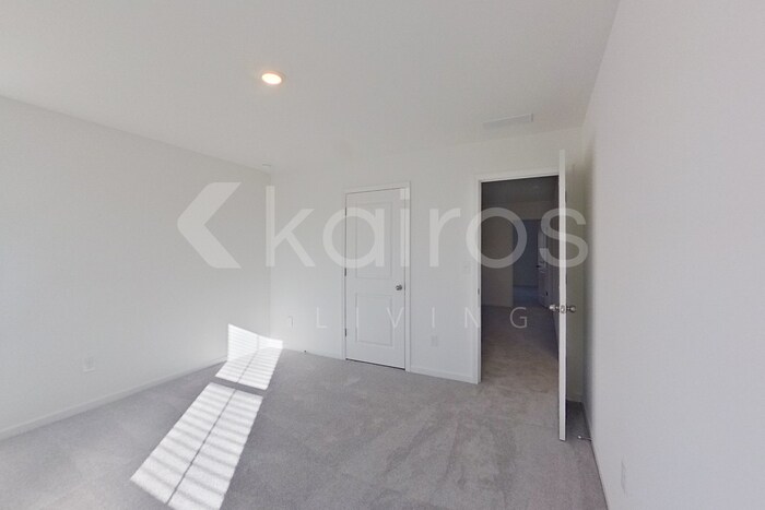 Building Photo - 210 Birch Ave