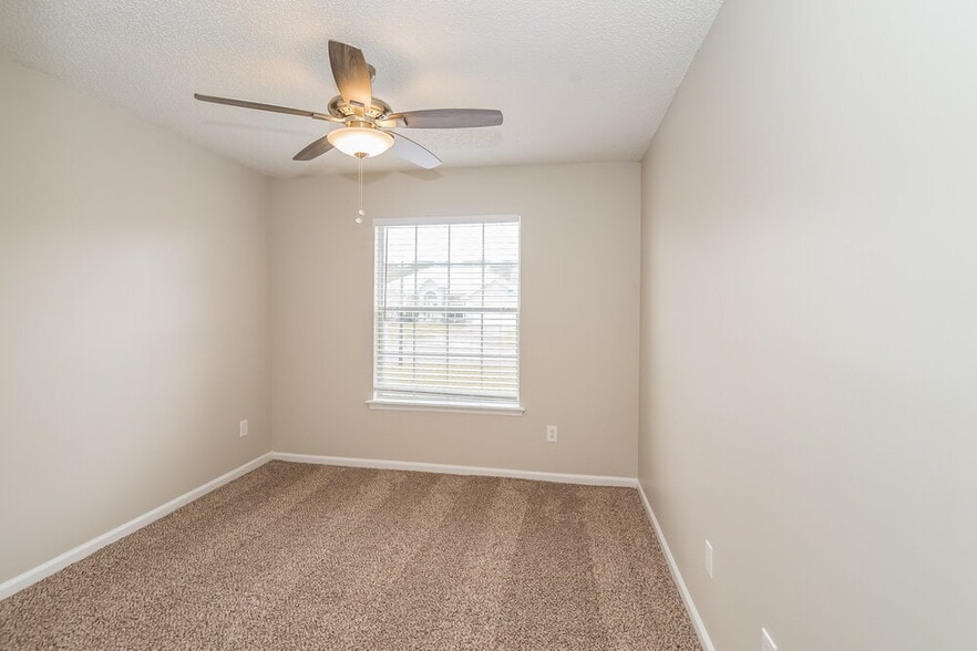 Building Photo - 7955 Ortega Bluff Pkwy