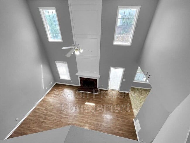 Building Photo - 1926 Leacroft Ct