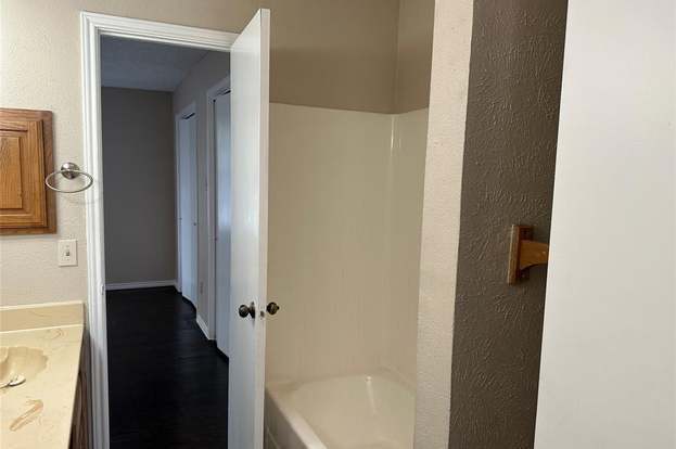 Building Photo - 8005 Rothington Rd