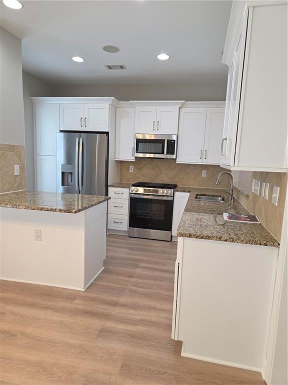 Building Photo - 6105 Longleaf Dr