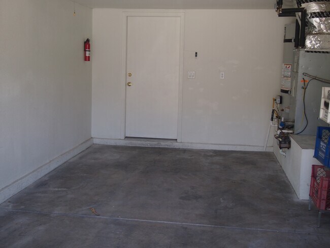 Building Photo - 7724 Bauble Ave