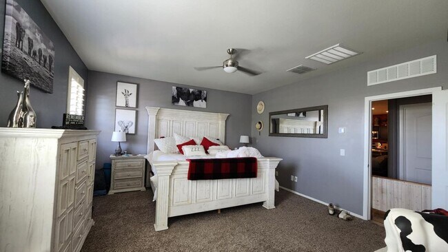 Building Photo - 42037 W Quinto Dr
