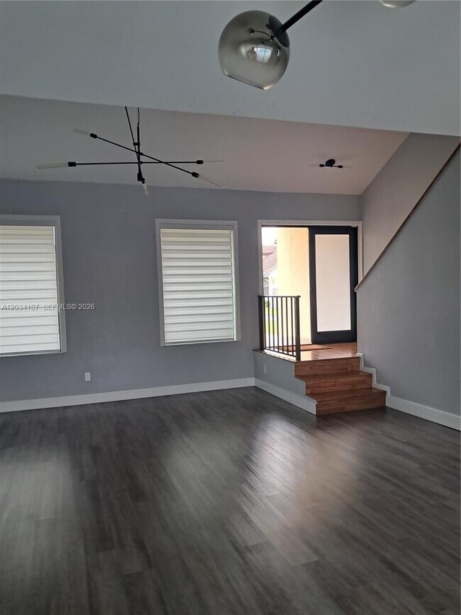 Building Photo - 9645 SW 148th Pl