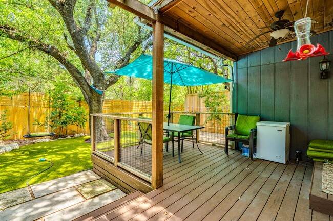 Building Photo - 10803 Sans Souci Pl