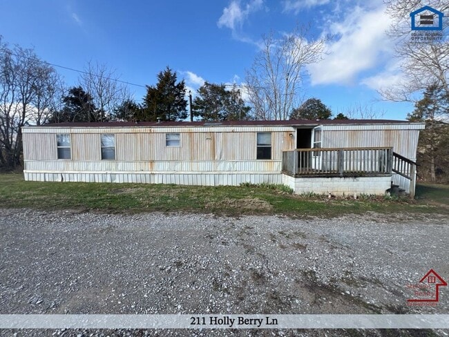 Building Photo - 211 Holly Berry Ln