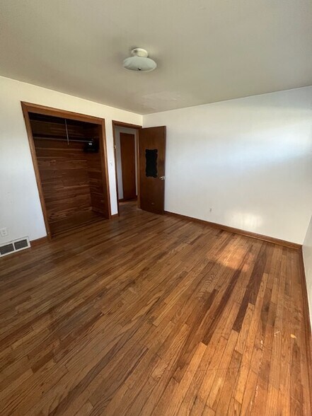 Bedroom #1 - 1129 W Carson St