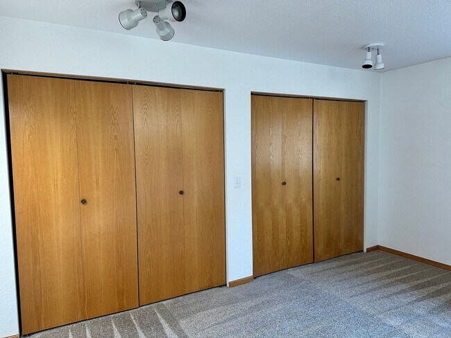 Building Photo - 1 Bedroom, 1 Bath Duplex – Sunny McKinleyville