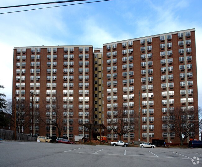 Laurel Residence Hall 1615 Laurel Ave Knoxville TN 37916 Apartment
