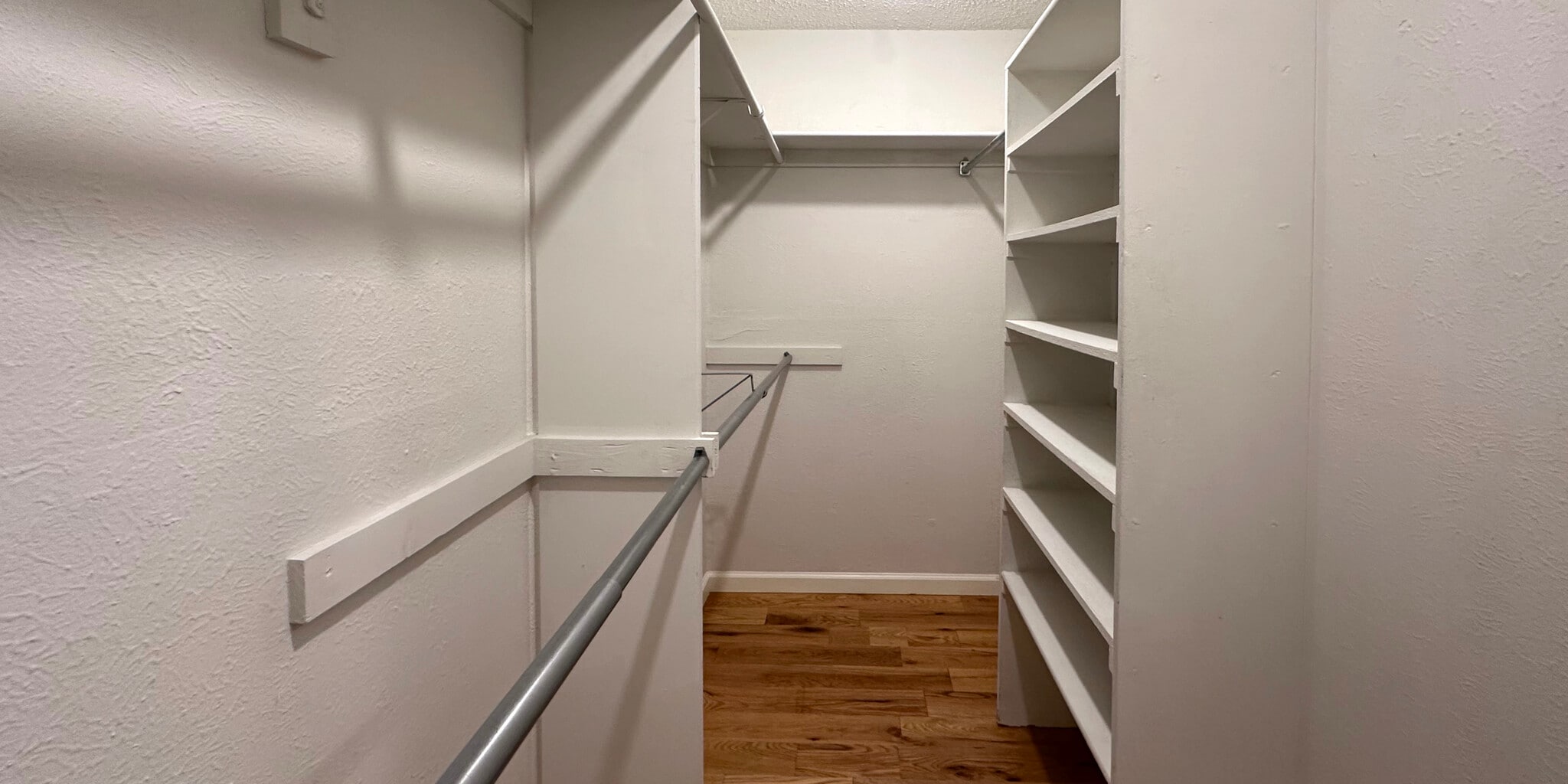 Extra large walk-in closet - 6723 Eastridge Dr